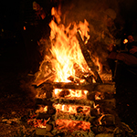 キャンプファイヤー